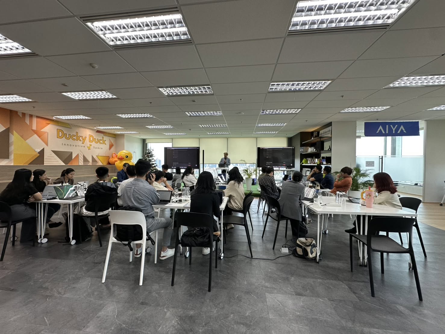 บรรยากาศ Unlock Claude Cowork for Business 1